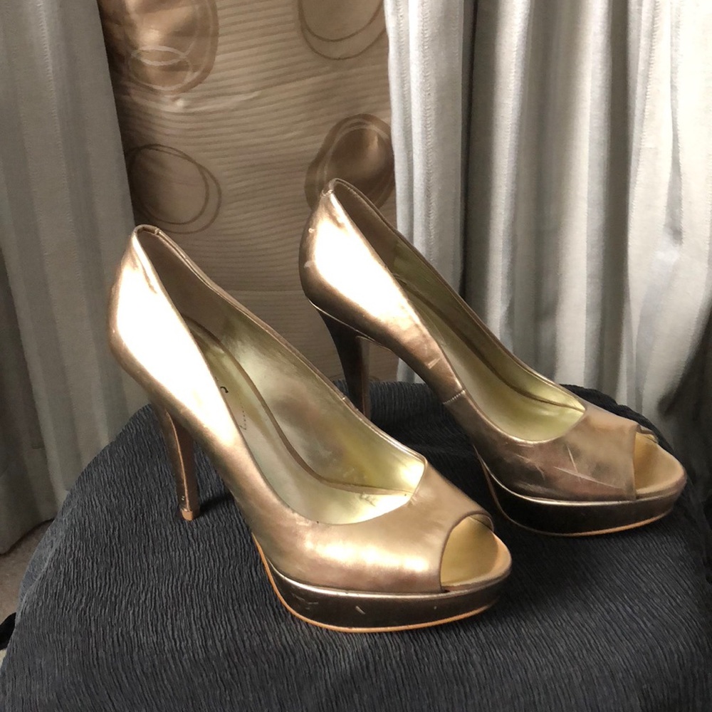 Guess, Gold platform open toed platforms